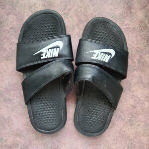 Nike Benassi Duo Ultra Slides Black, size 9